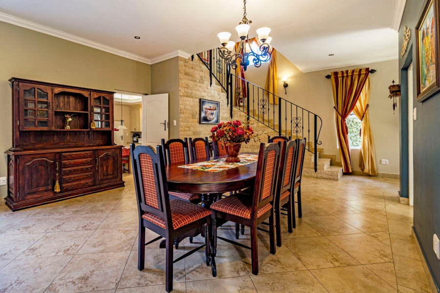 5 Bedroom Property for Sale in Golden Acre Western Cape